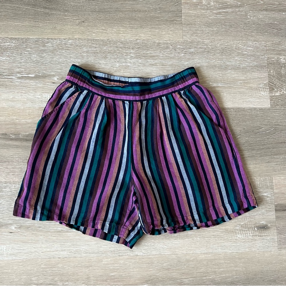 💜🪁🟠A new day  short Sz xs 🟠🪁💜